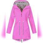 imperméable femme coupe droite à capuche en rose