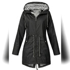 imperméable femme coupe droite à capuche en noir