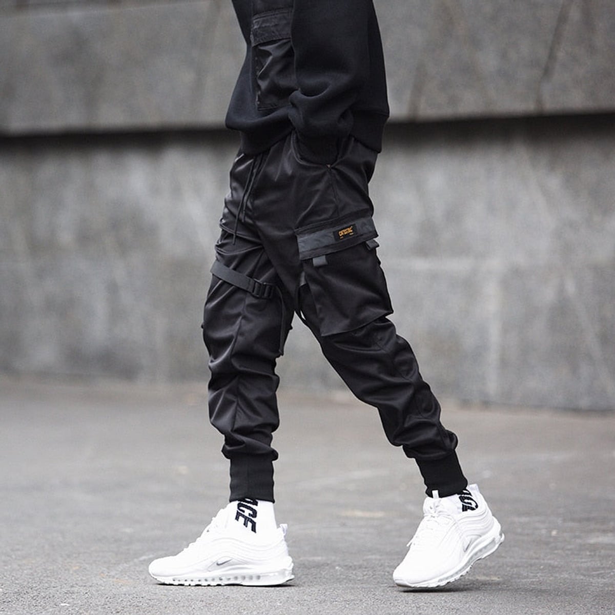 jogger cargo homme coupe techwear