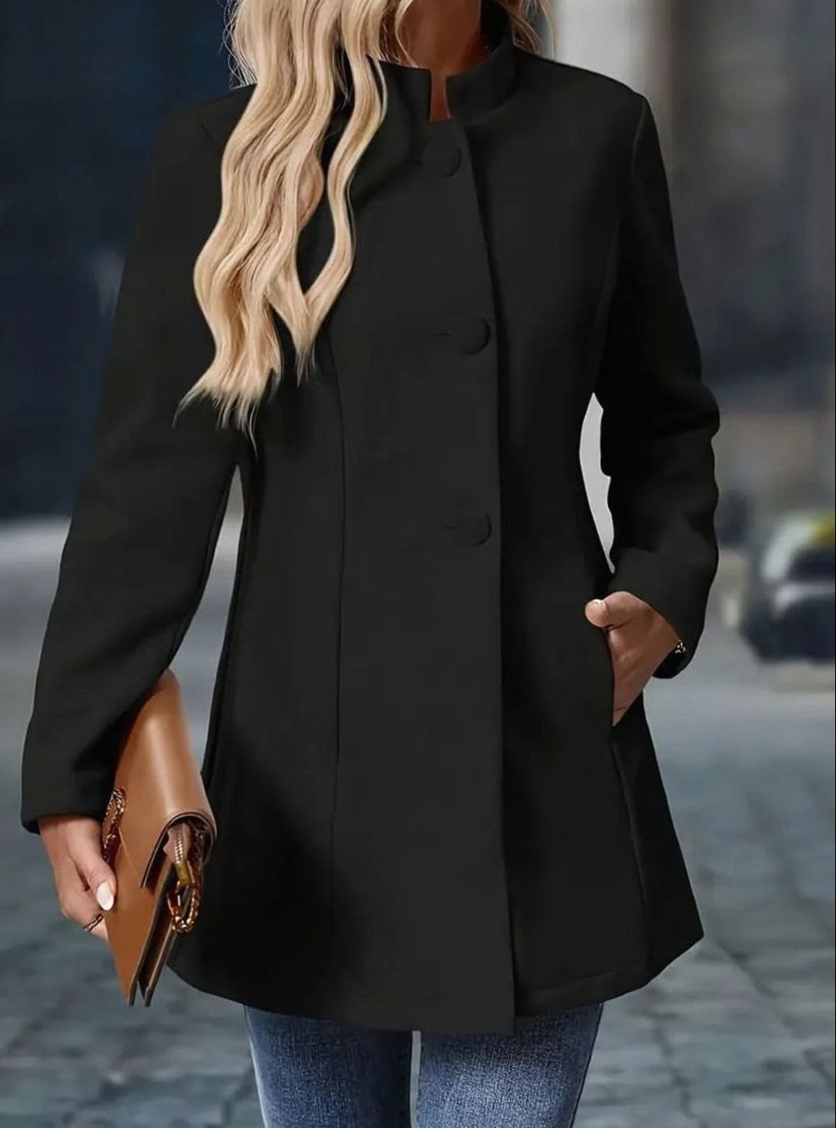 manteau femme col montant boutons en noir