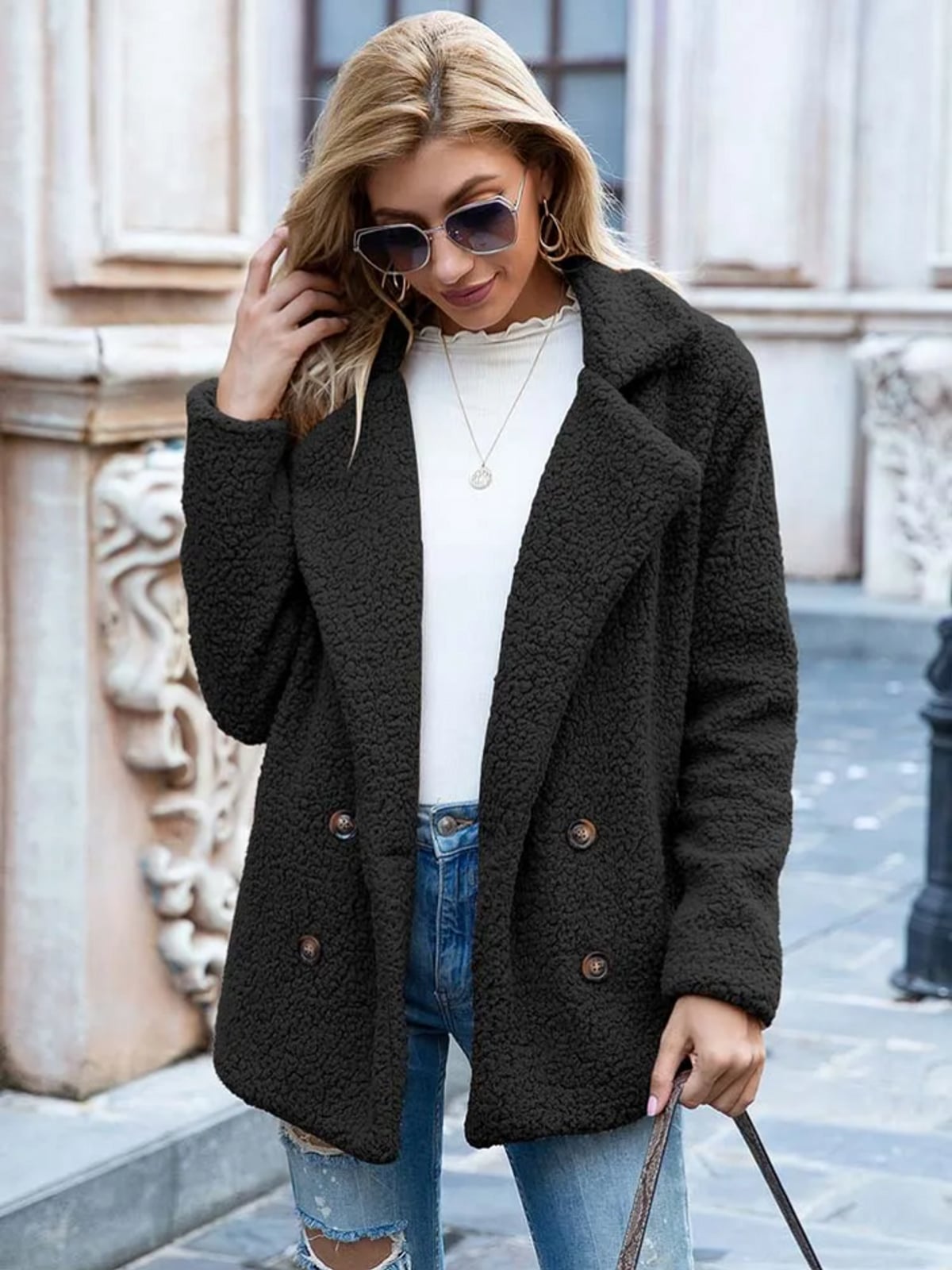 manteau femme coupe droite col cranté en noir