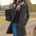manteau femme mi-long boutonnage simple en gris