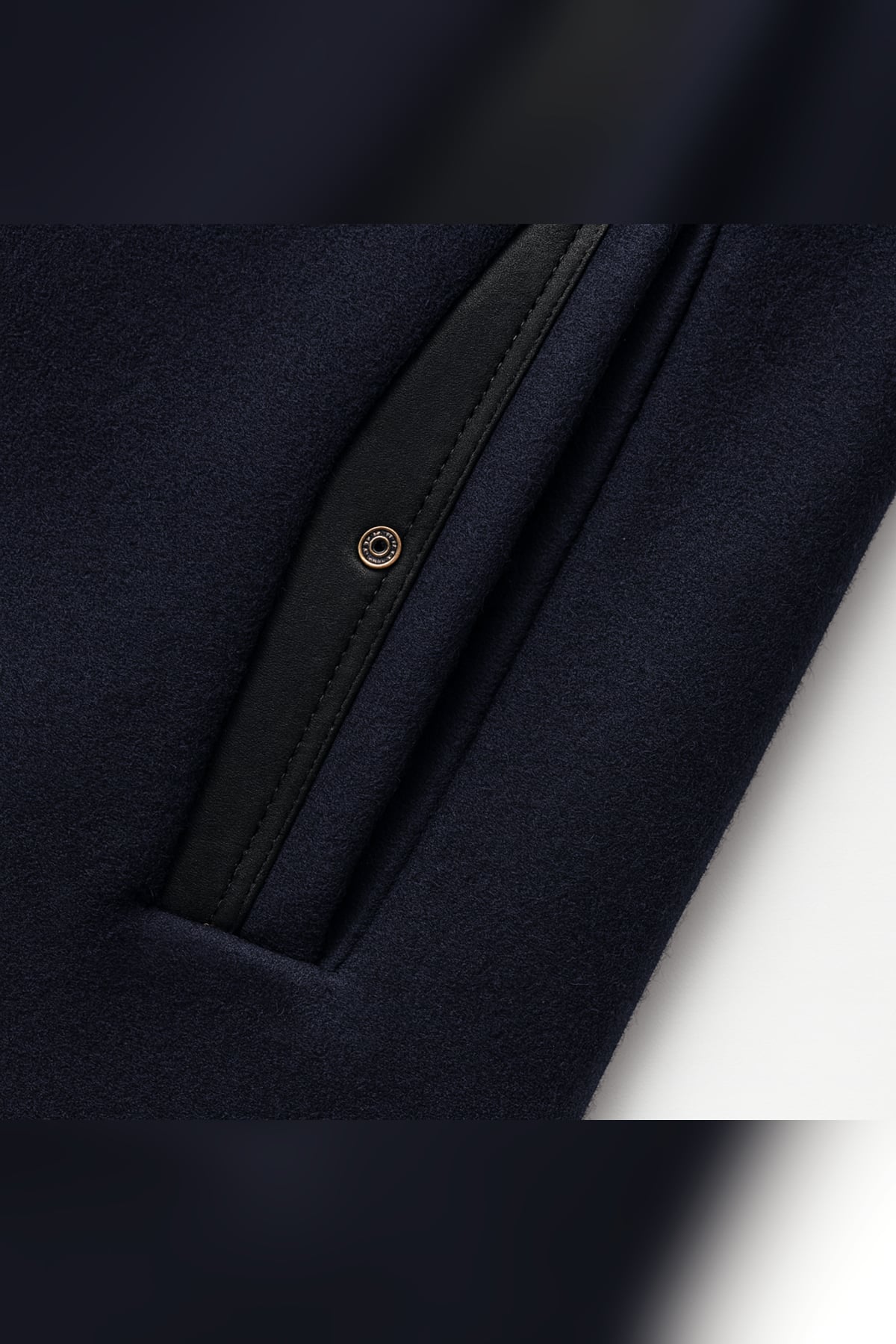 manteau homme chaud col montant coupe droite en bleu marine