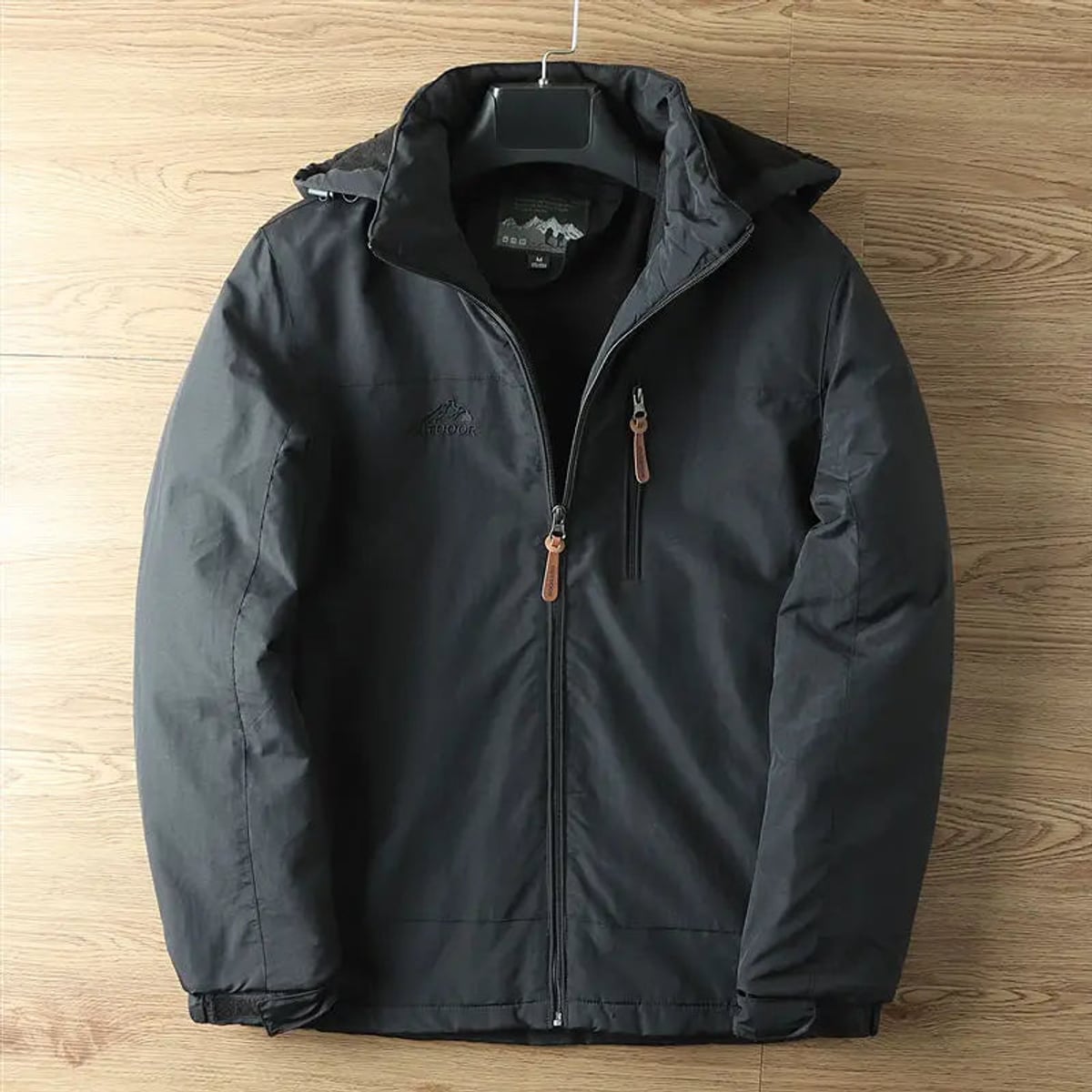 manteau homme coupe droite capuche amovible en noir