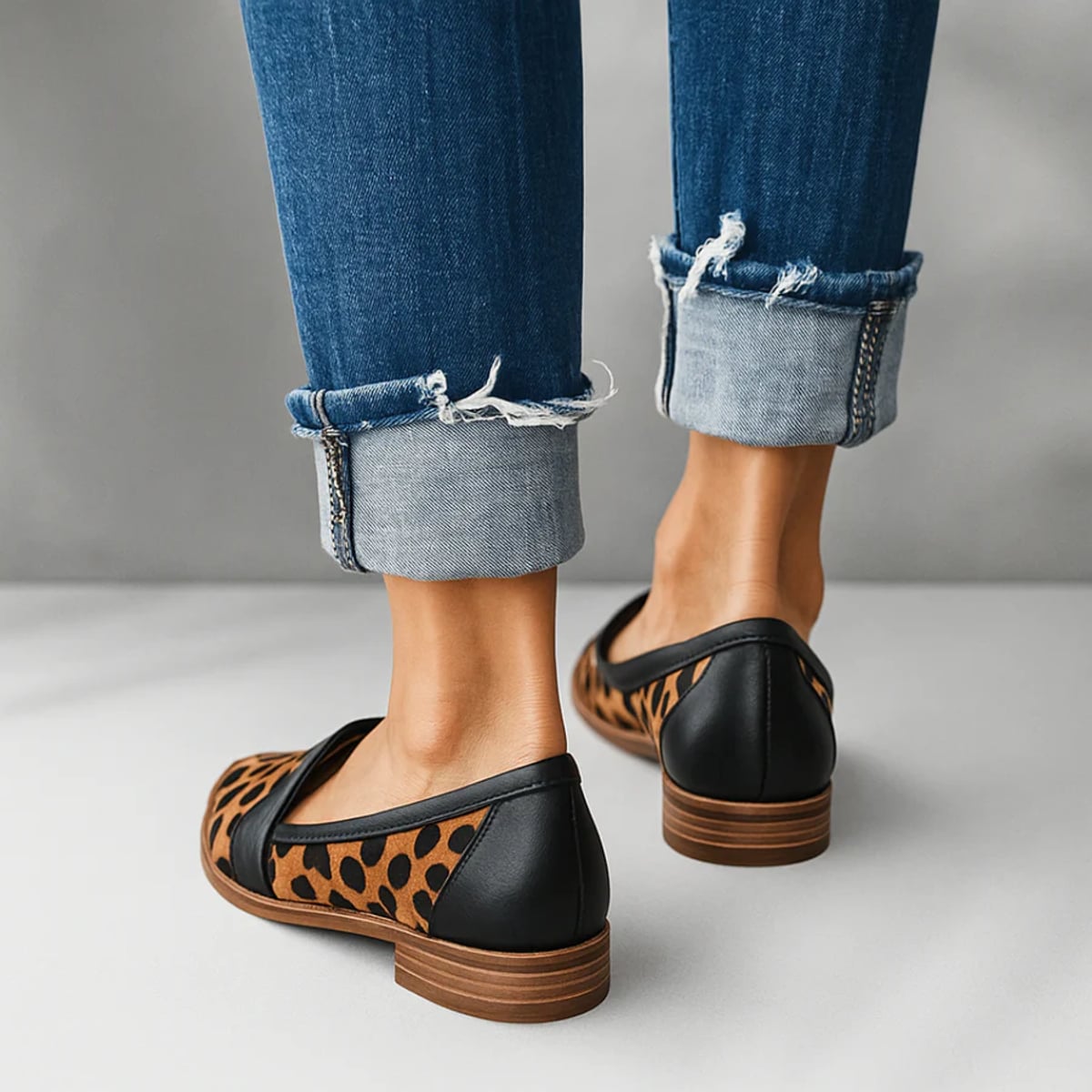 mocassins femme bout pointu sans lacets en noir 