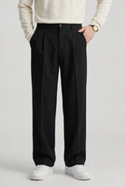 pantalon homme à pinces coupe droite en noir