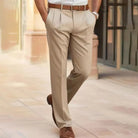 pantalon homme coupe droite à pinces en beige