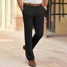 pantalon homme coupe droite à pinces en noir