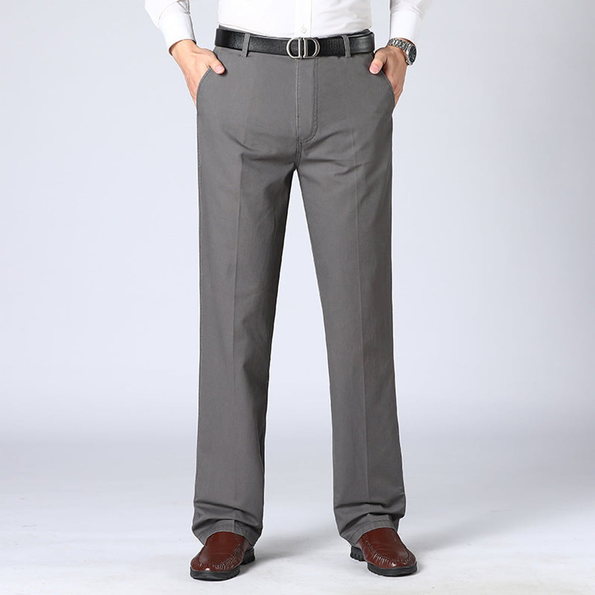 pantalon homme coupe droite à pinces en gris