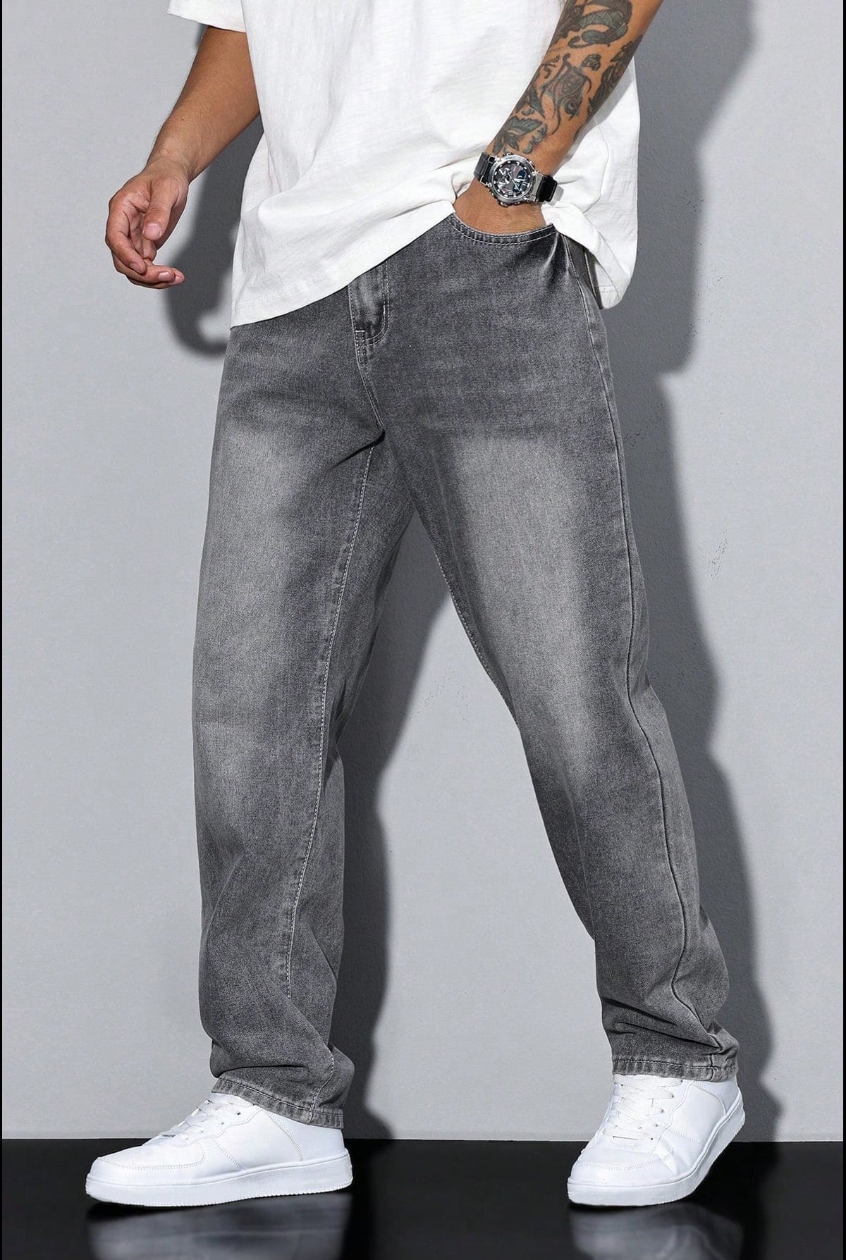 pantalon homme coupe droite large en gris délavé