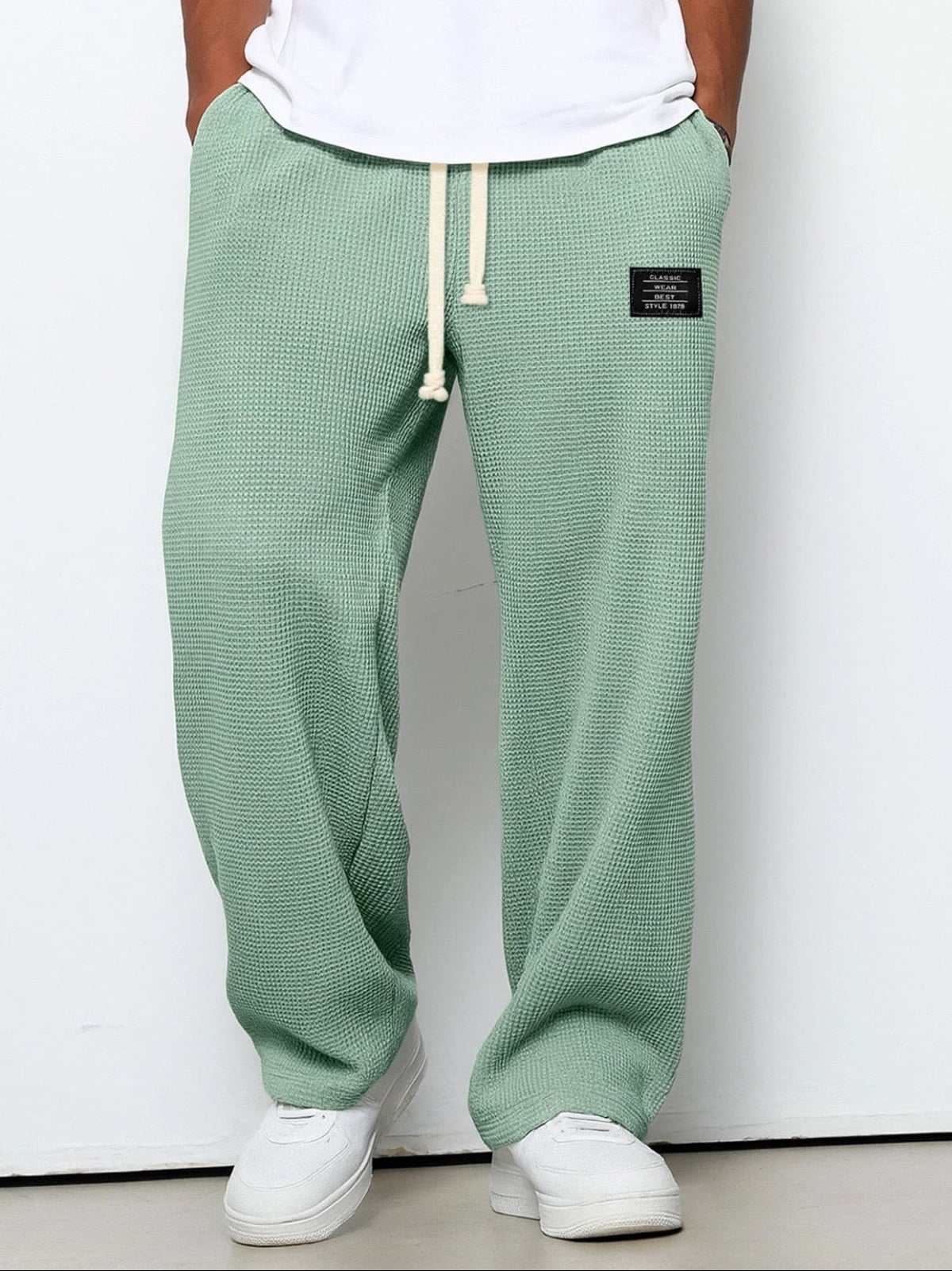 pantalon homme coupe droite large taille élastique en vert
