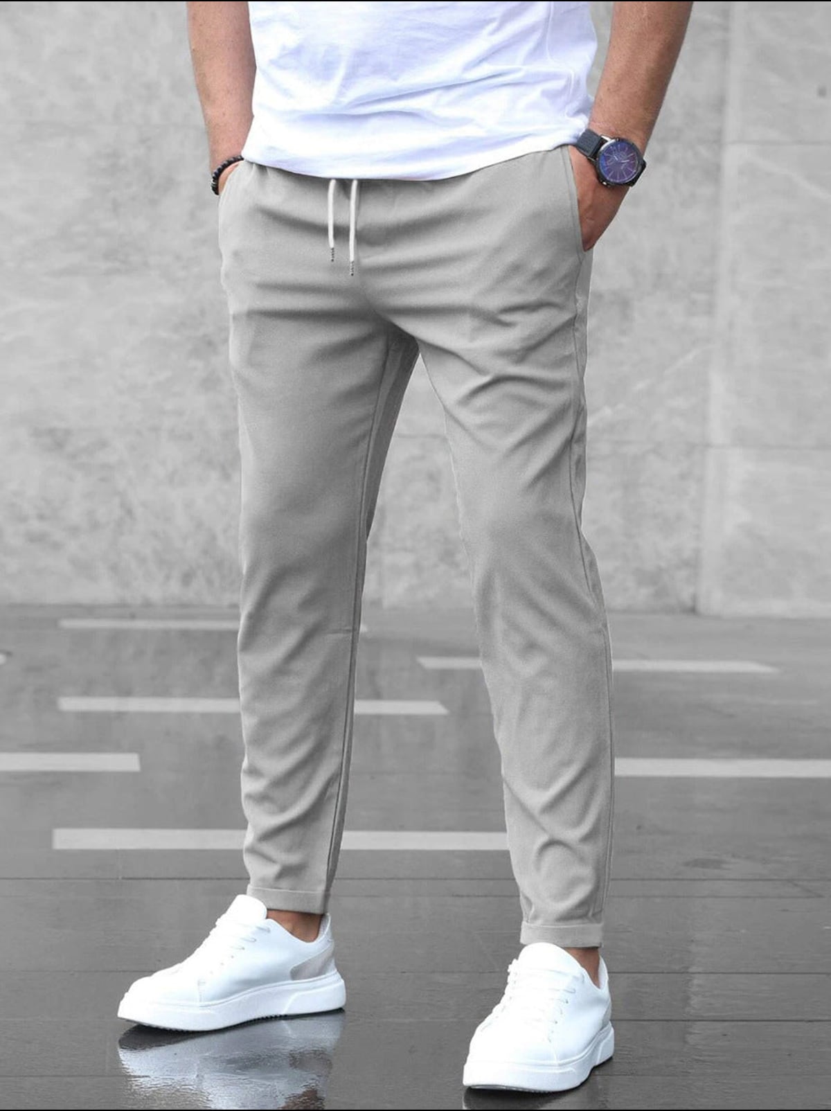 pantalon homme coupe droite taille mi-haute en gris