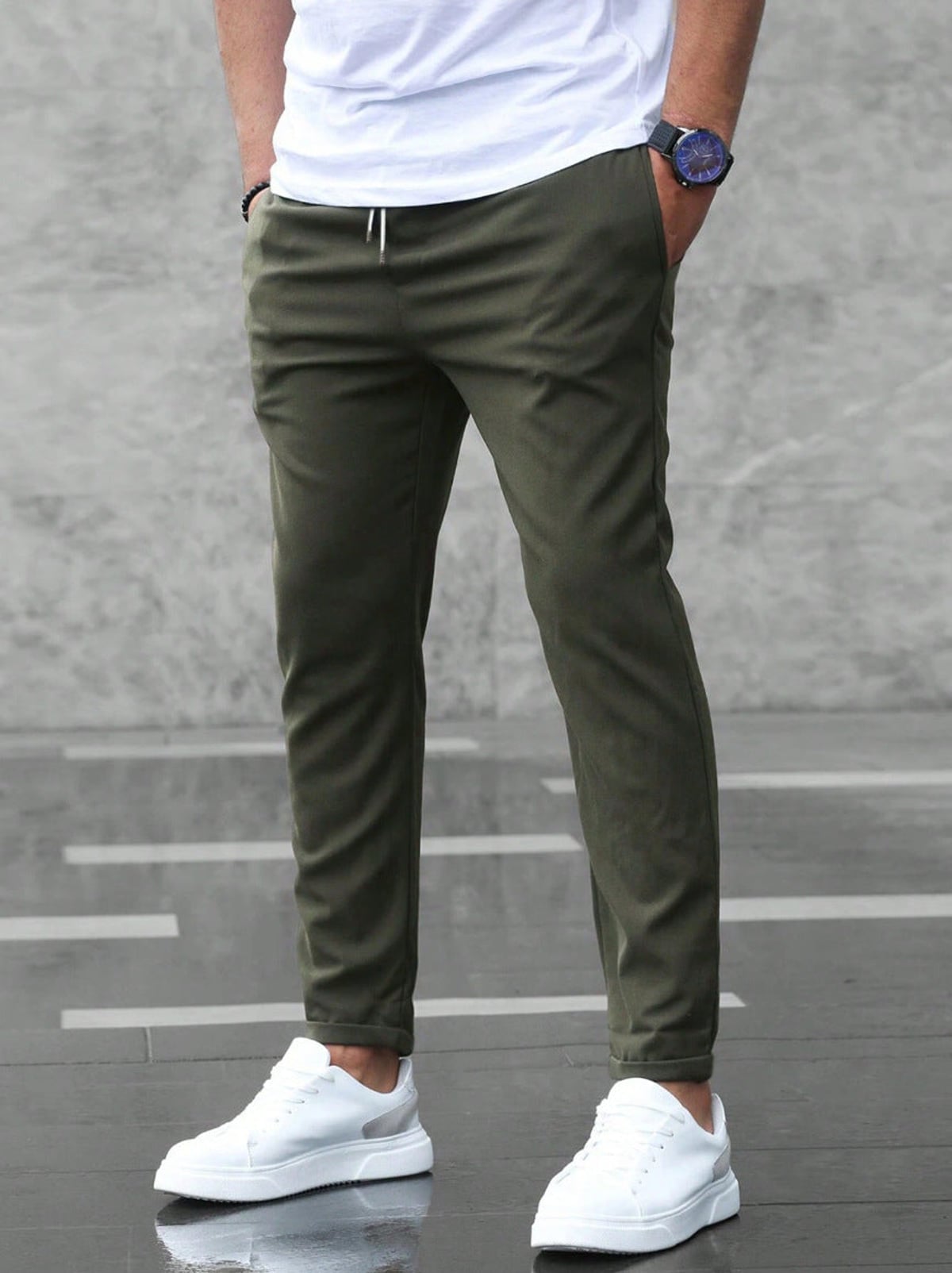 pantalon homme coupe droite taille mi-haute en vert