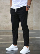 pantalon homme coupe droite taille mi-haute en noir