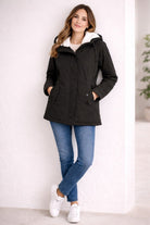 parka femme à capuche coupe mi-longue en noir