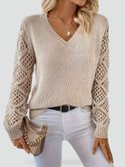 pull femme col en v manches ajourées en beige