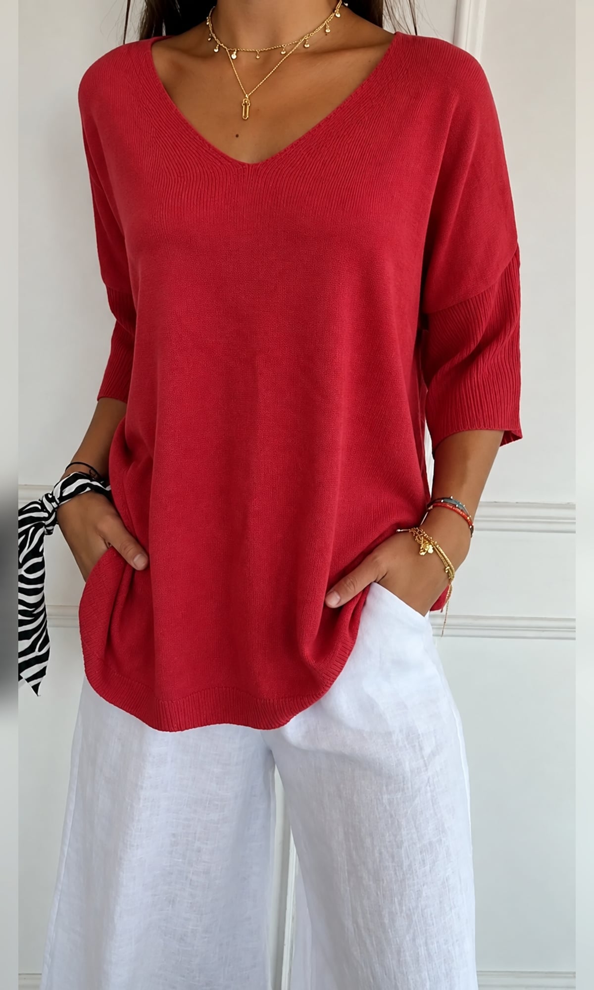 pull femme col en v manches trois-quarts oversize en rouge