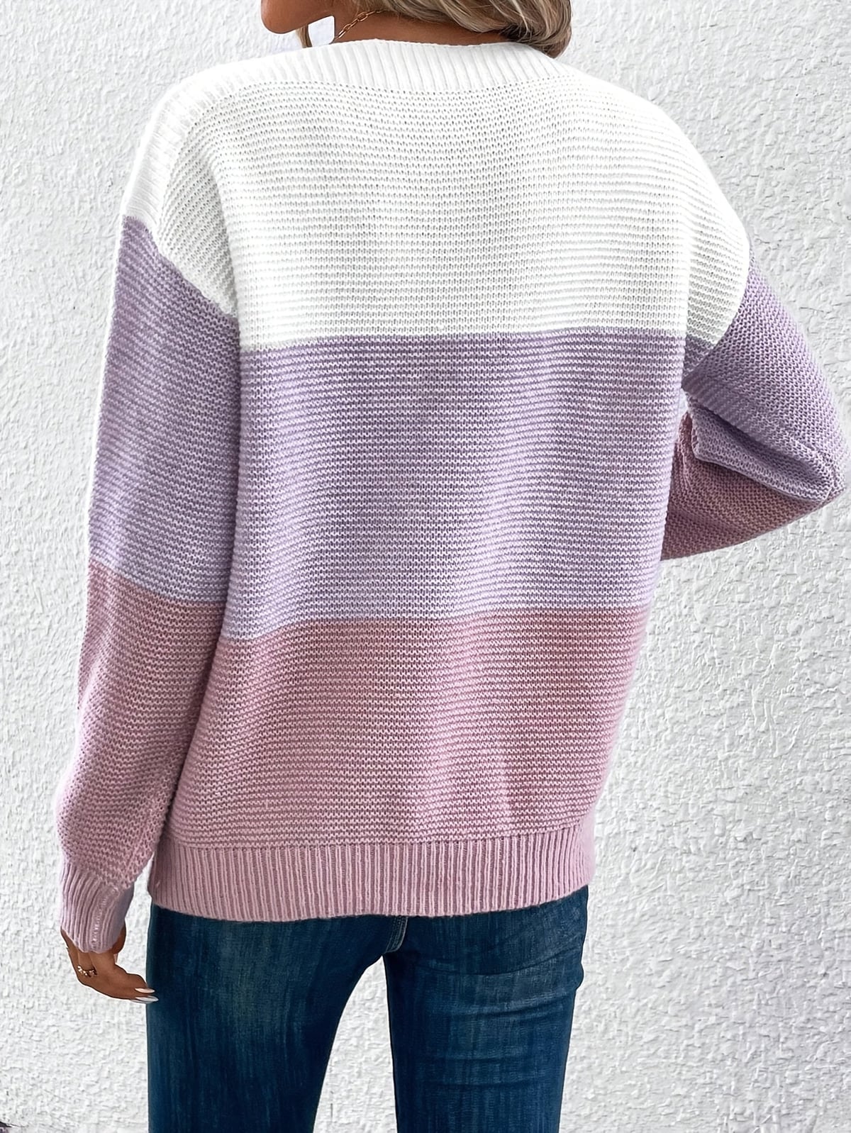 pull femme col rond color block en lilas clair
