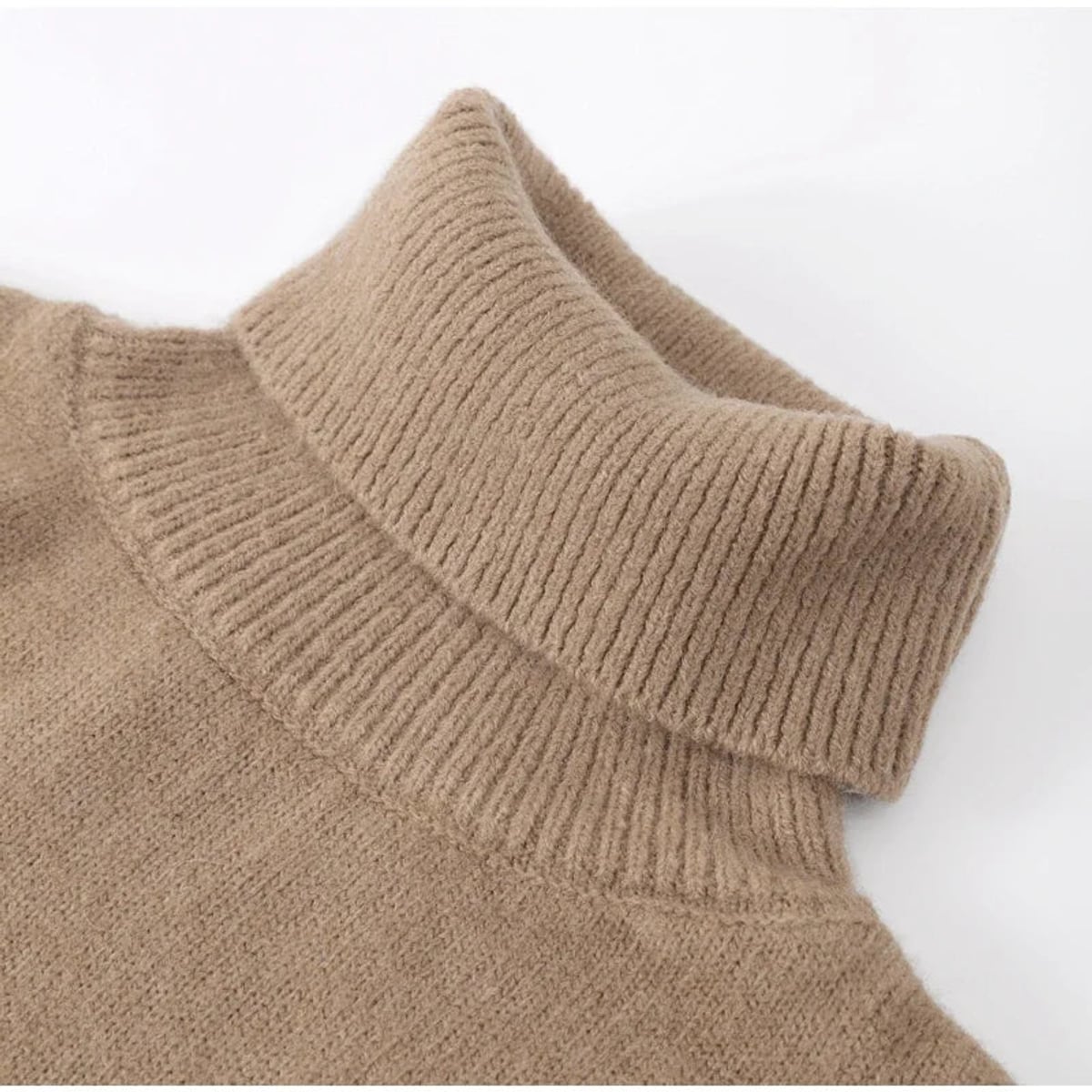 pull femme col roulé oversize en café