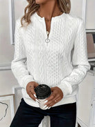 pull femme col zippé torsadé manches longues en blanc