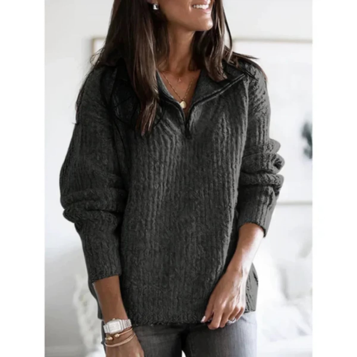 pull femme demi-zip col montant en gris foncé