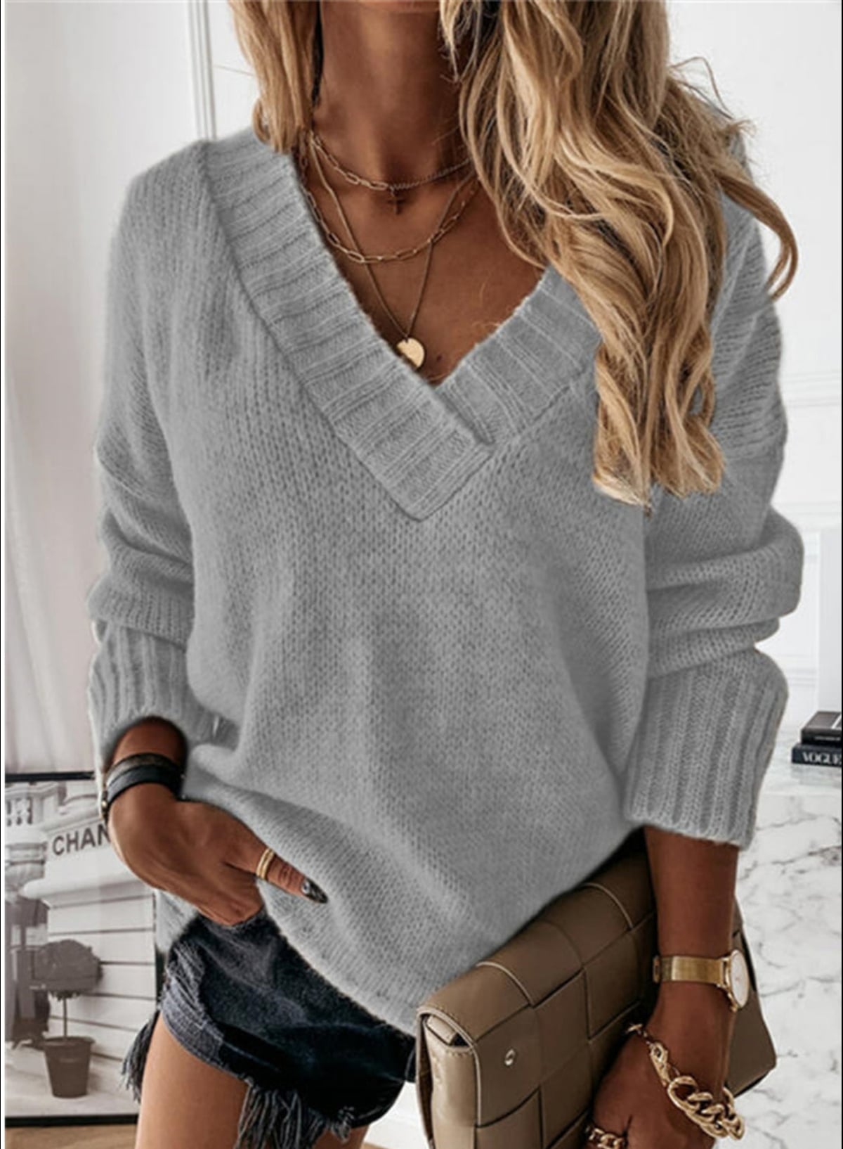 pull femme oversize col en v en gris