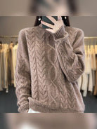 pull femme oversize col rond torsadé en camel naturel
