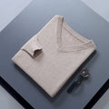 pull homme col en v coupe ajustée en camel