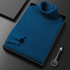 pull homme col roulé coupe ajustée en bleu foncé