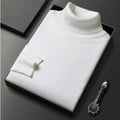 pull homme col roulé coupe ajustée en blanc