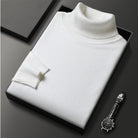 pull homme col roulé coupe ajustée en blanc