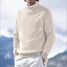 pull homme col roulé coupe ajustée — beige