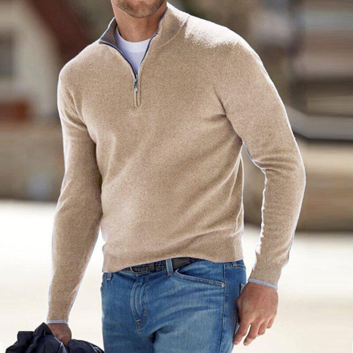 pull homme col zippé coupe ajustée en beige