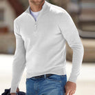 pull homme col zippé coupe ajustée en blanc