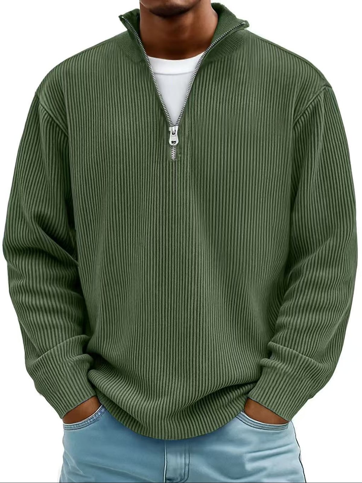 pull homme col zippé mi-hauteur coupe ample structuré en vert militaire