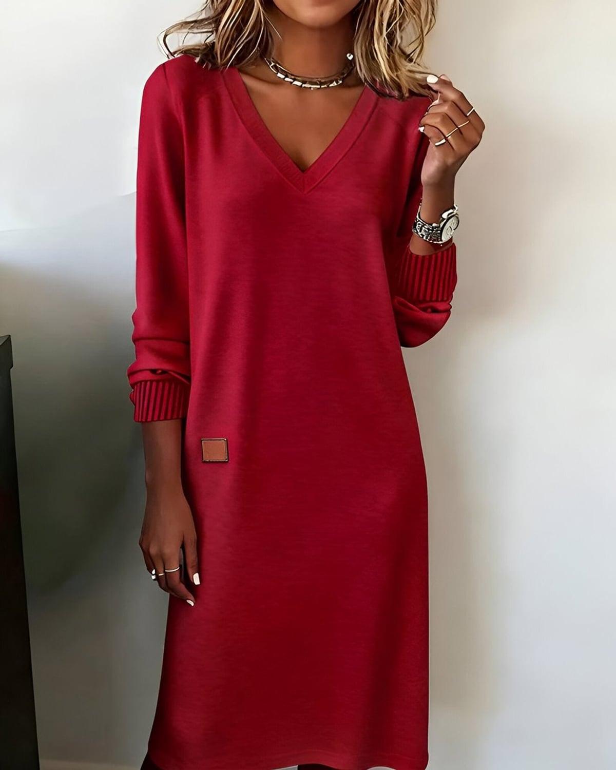 robe femme mi-longue col en v manches longues en rouge