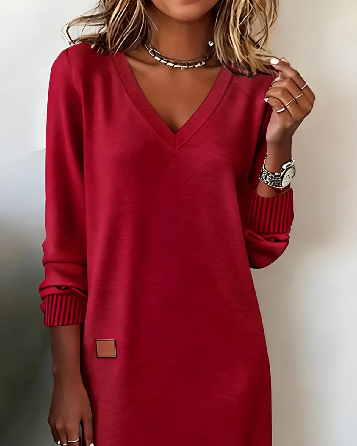 robe femme mi-longue col en v manches longues en rouge