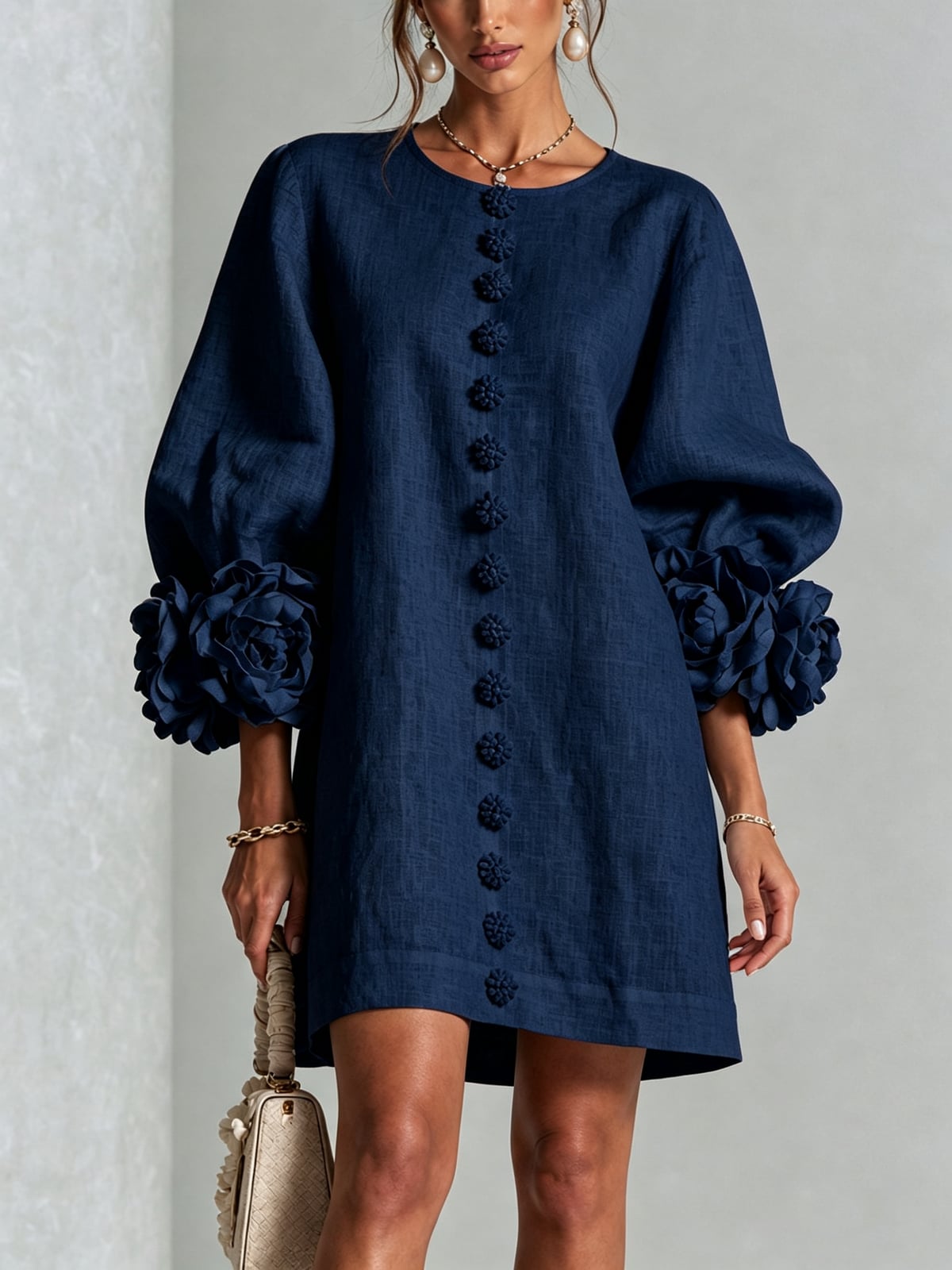robe femme trapèze manches bouffantes boutons floraux en bleu marine