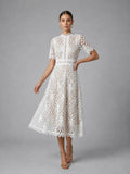 robe midi femme col montant dentelle en blanc