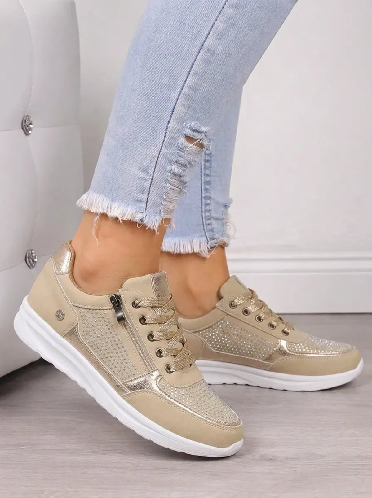 sneakers femme à lacets détail strass en beige