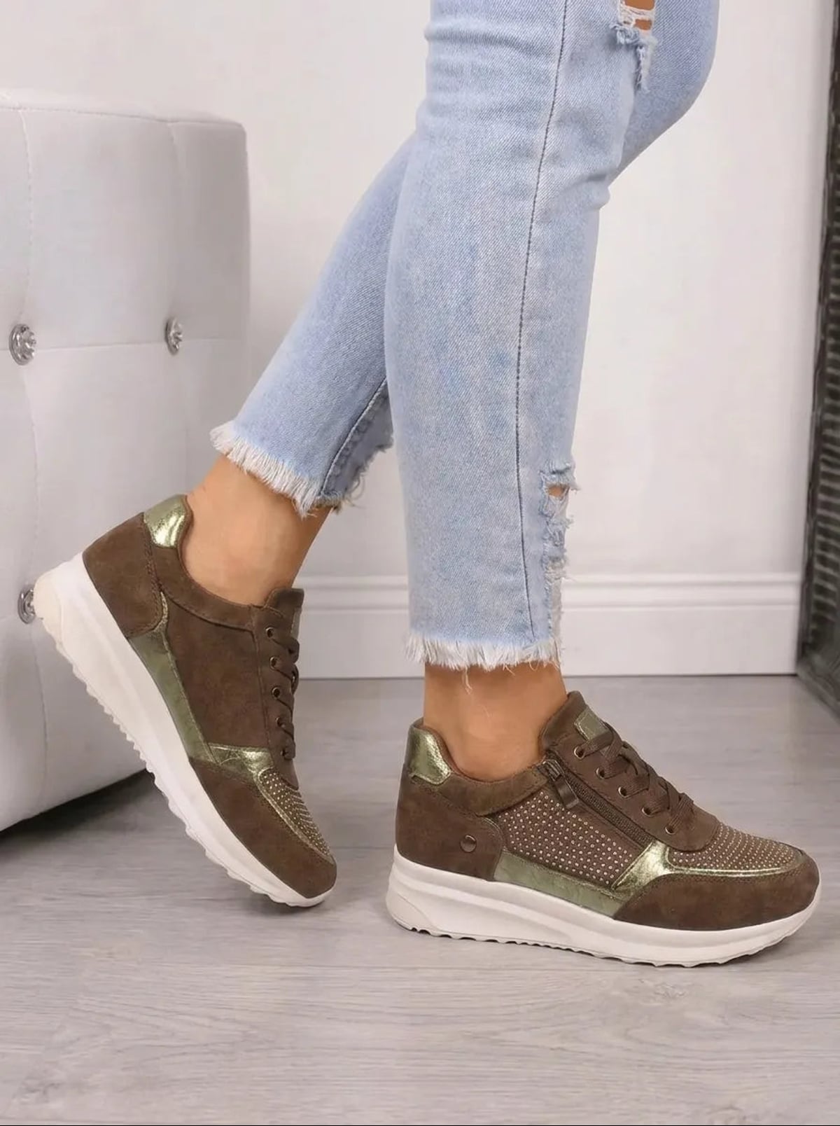 sneakers femme à lacets détail strass en marron