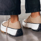 sneakers femme plateforme à lacets en marron