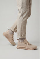 sneakers homme à lacets semelle souple en sable