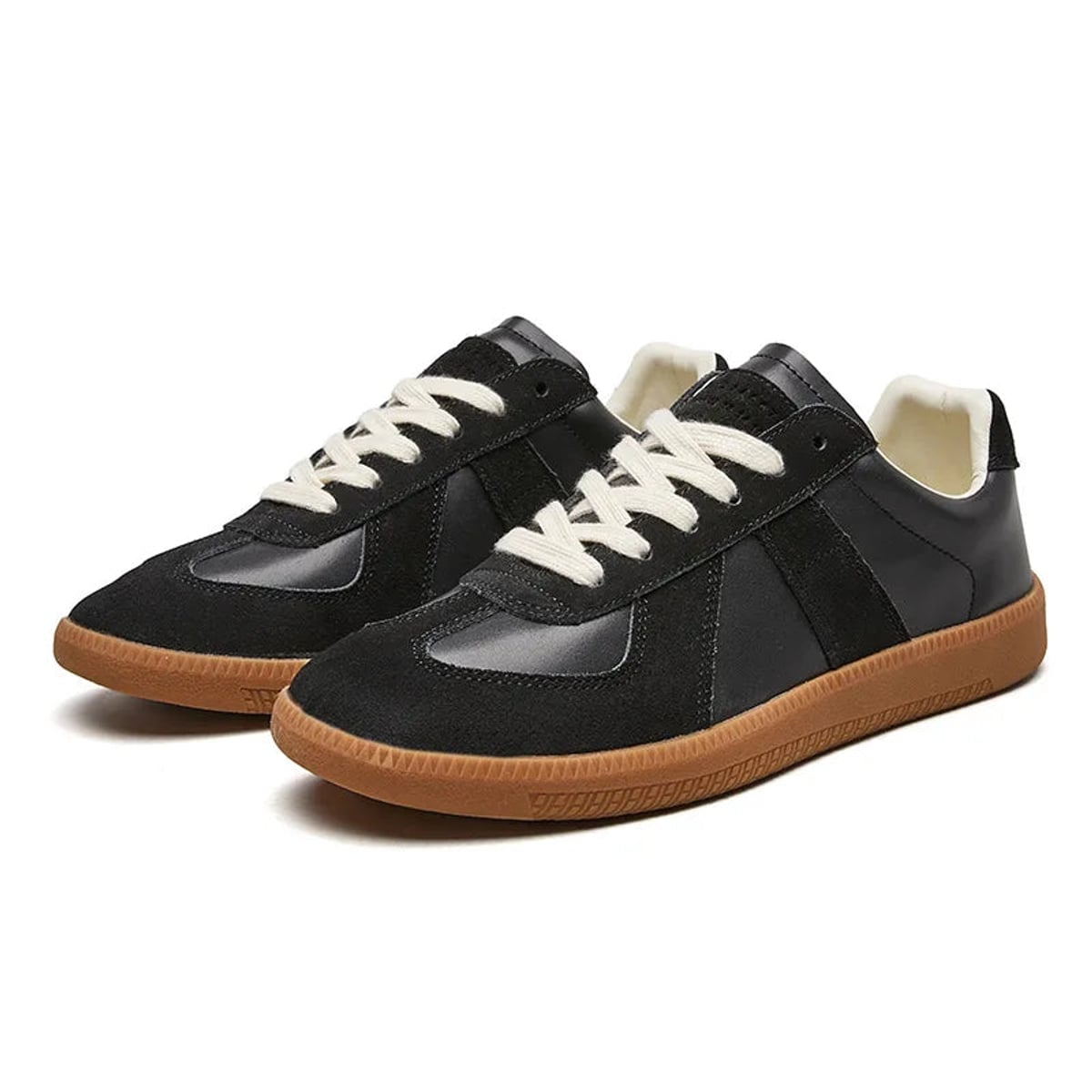 sneakers homme lacets coupe classique en noir