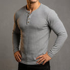 t-shirt homme manches longues col henley en gris