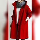 trench femme à capuche longueur genou en rouge