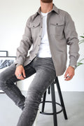 veste chemise homme manches longues poches poitrine en gris