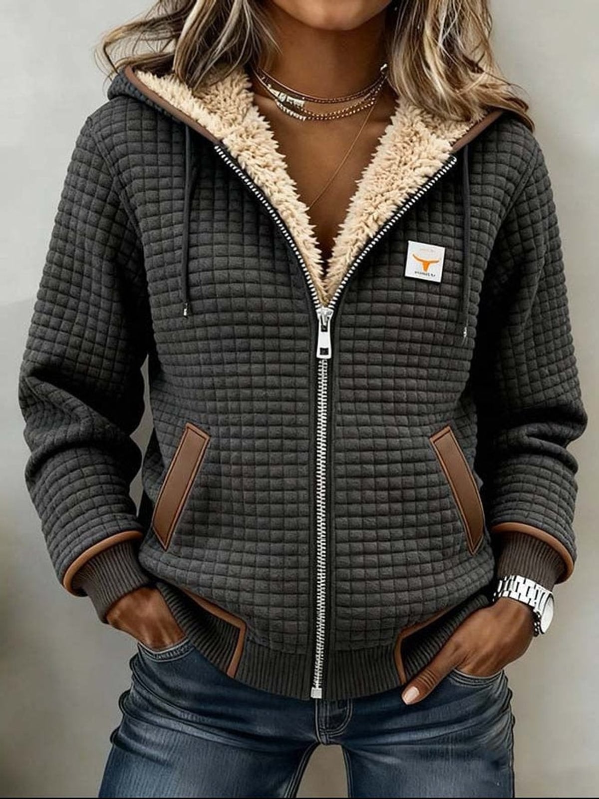 veste femme matelassée à capuche zippée en gris foncé