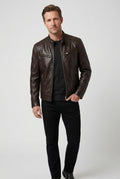 veste homme effet cuir multi-poches zippées en marron foncé